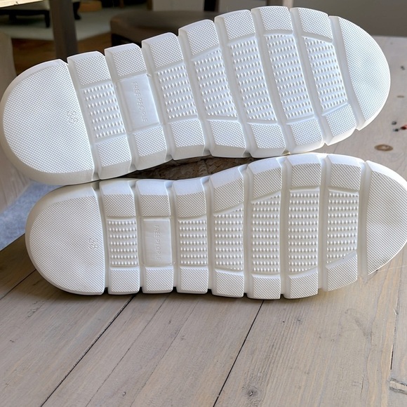 New Free People Catch Me If You can Platform Crochet Chunky Sole Sneaker Size 8 - Picture 12 of 13